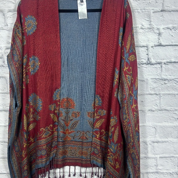 Colleen Lopez Boho Jacquard Kimono Wrap – Red & Blue Floral - Picture 9 of 9